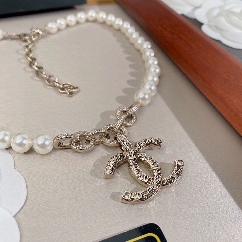 18K  Chanel Pearl Necklace