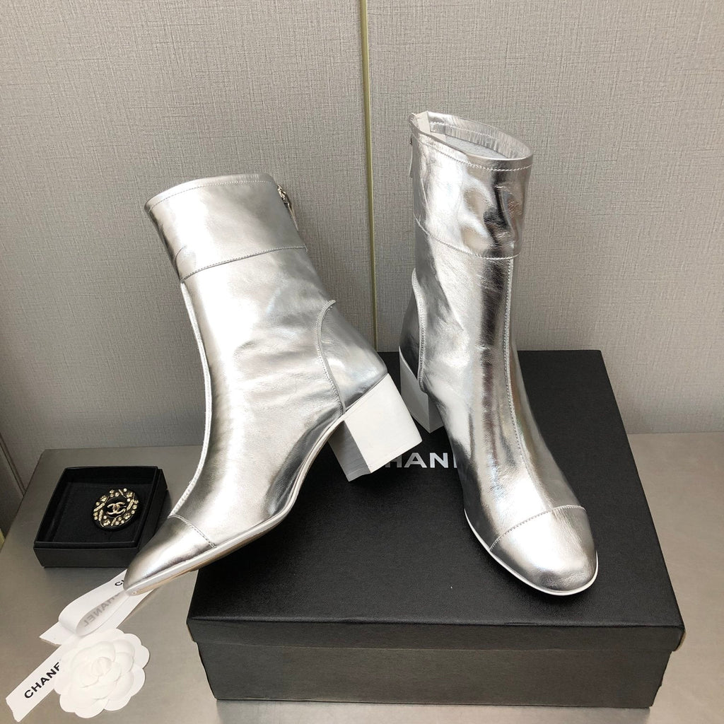 CHANEL BLOCK HEEL ANKLE BOOTS IN SILVER CALFSKIN