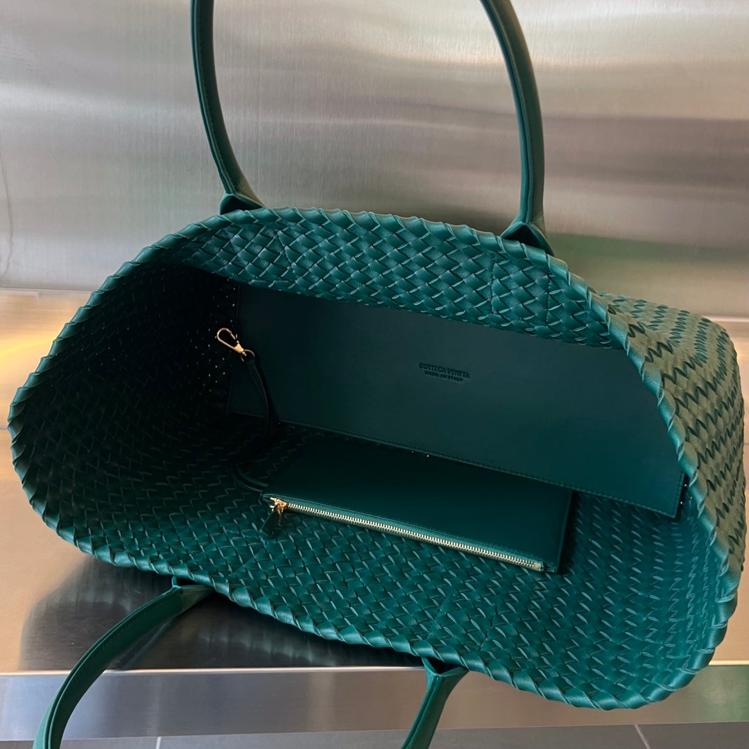 BOTTEGA VENETA LARGE CABAT 51 IN KAITOKE GREEN LAMBSKIN