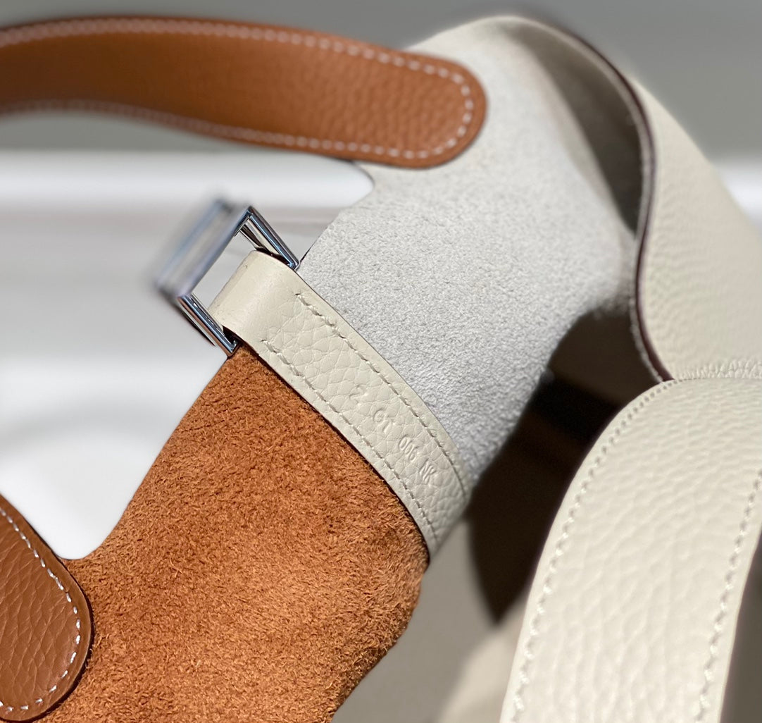 HERMES 25S PICOTIN LOCK 18 IN WHITE AND BROWN CALFSKIN SILVER HARDWARE
