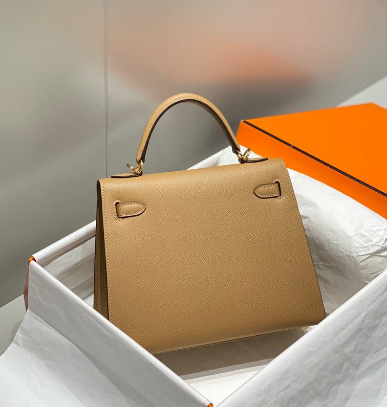 HERMES KELLY 25CM IN CHAI EPSOM CALFSKIN GOLD HARDWARE