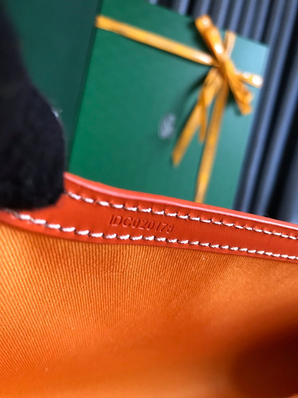 MONTE-CARLO PM CLUTCH 25 IN ORANGE GOYARDINE CANVAS
