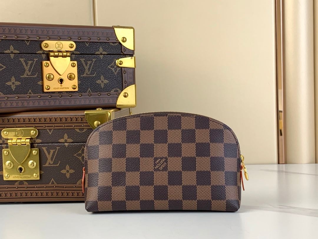 LOUIS VUITTON COSMETIC POUCH PM 19 IN BROWN DAMIER EBENE CANVAS