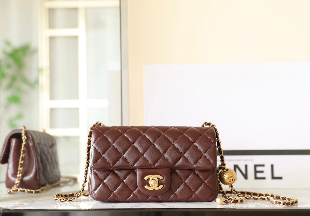 CHANEL 25S FLAP BAG 20 CM IN DARK BROWN LAMBSKIN WITH GOLD HARDWARE