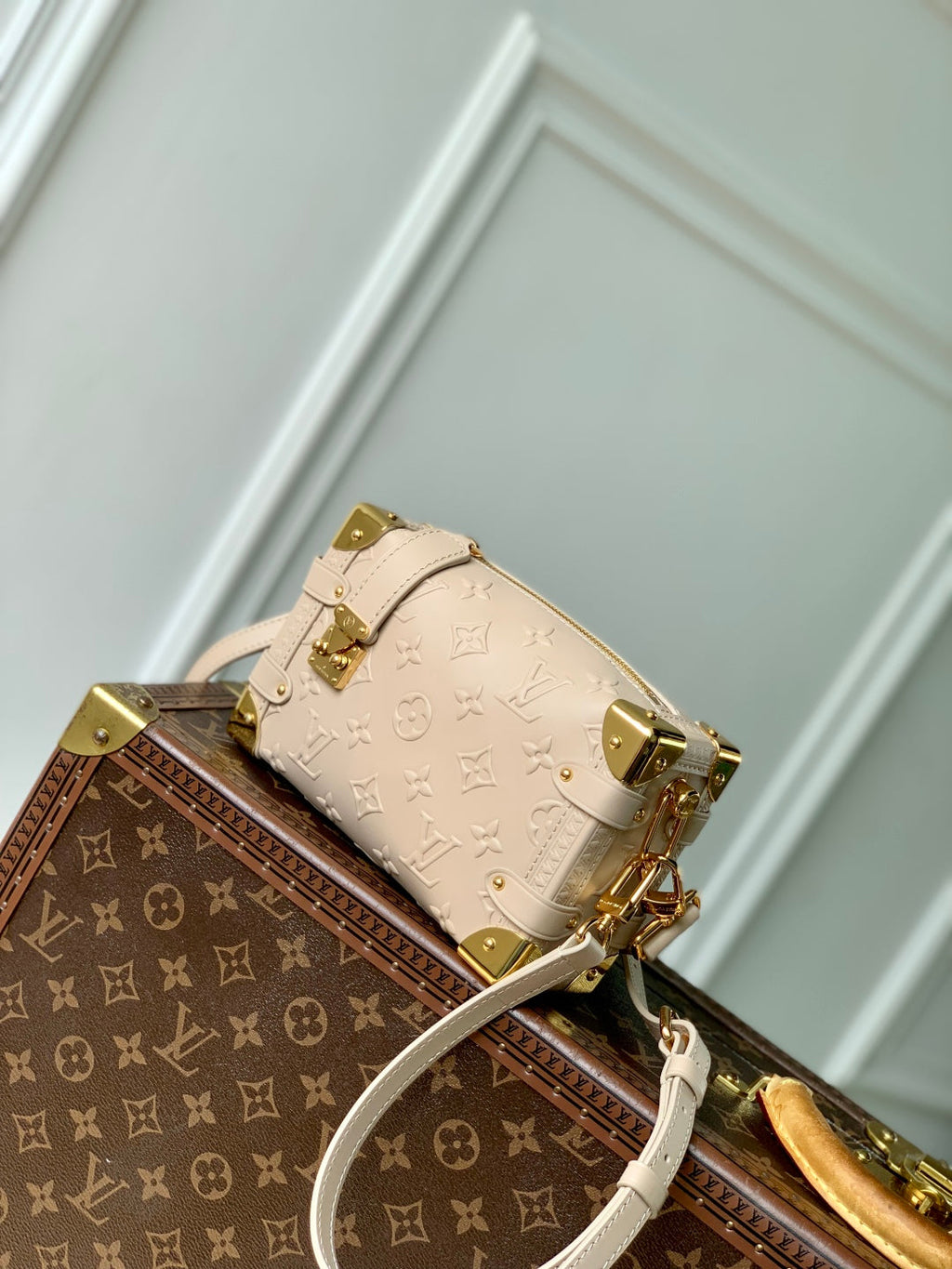 LOUIS VUITTON SIDE TRUNK 19 IN BEIGE MONOGRAM BOLD CALFSKIN GOLD HARDWARE