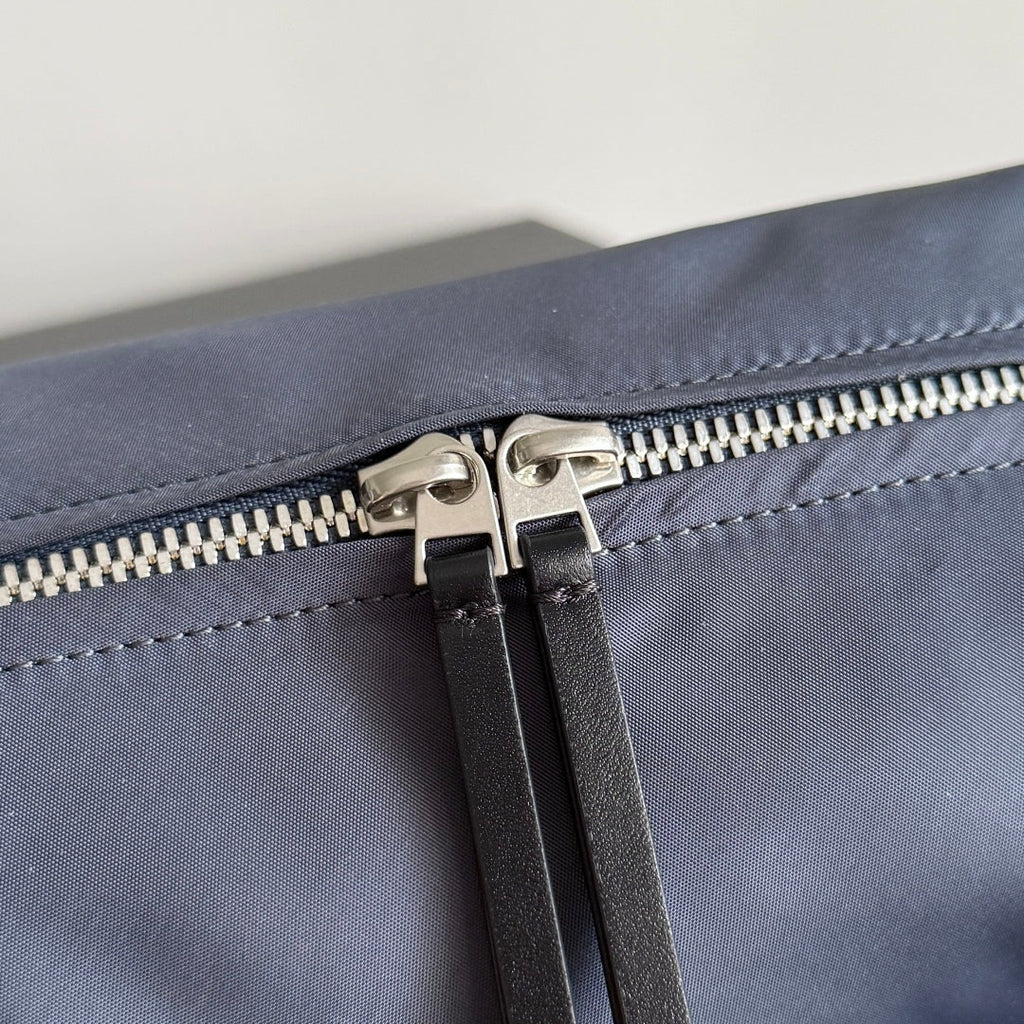 BOTTEGA VENETA 25S TOKYO SMALL WASHBAG 20 IN SHADOW NYLON