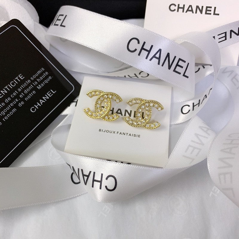 18K  Chanel Pearls Earrings