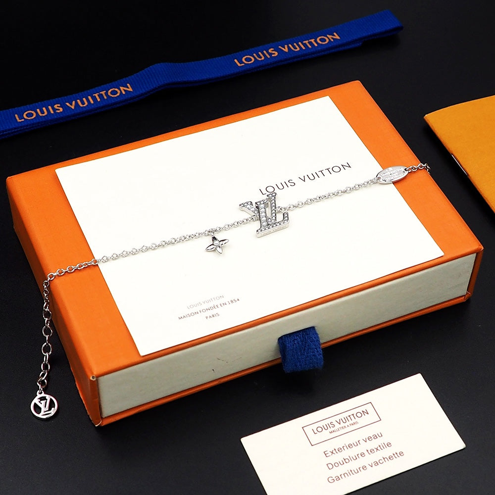 18K Louis Vuitton Iconic Pearls Bracelet