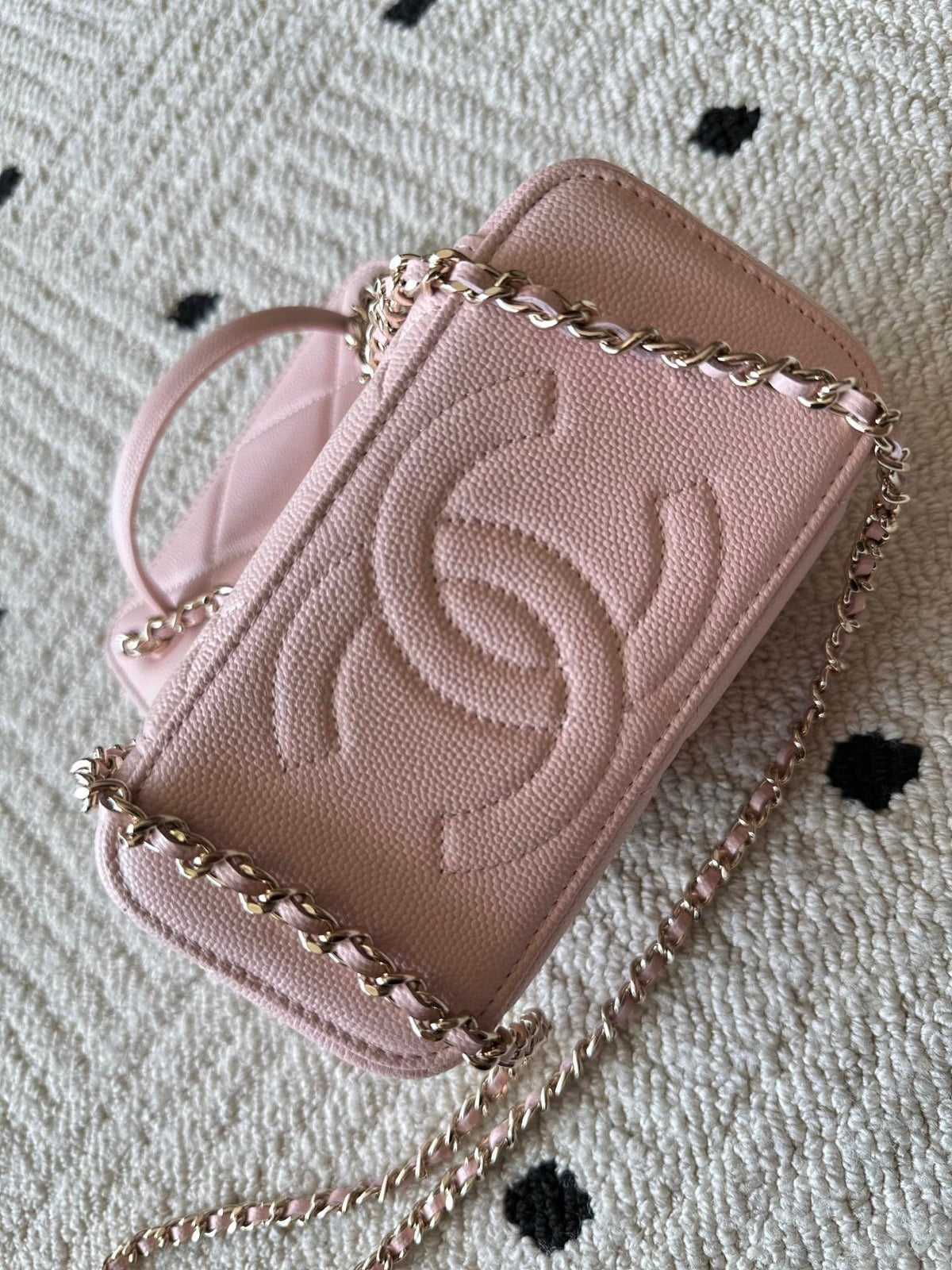 CHANEL 25S VANITY BAG 17 IN LIGHT PINK CAVIAR LEATHER WITH GOLD HARDWARE