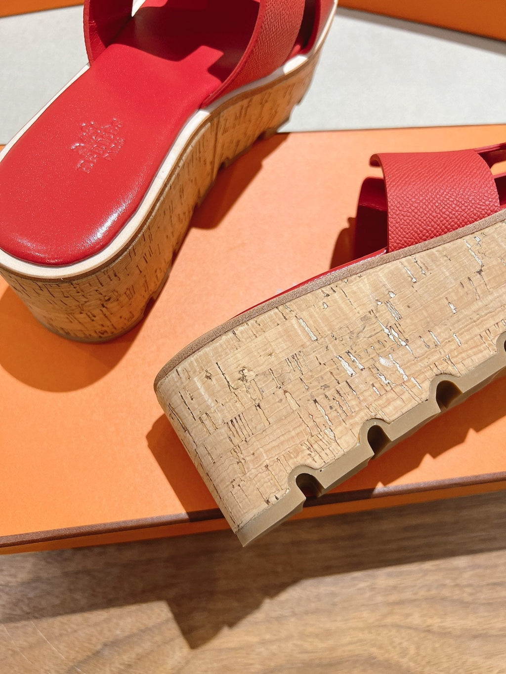 HERMES 25S HIGH WEDGE SANDALS IN RED LAMBSKIN STYLE 35