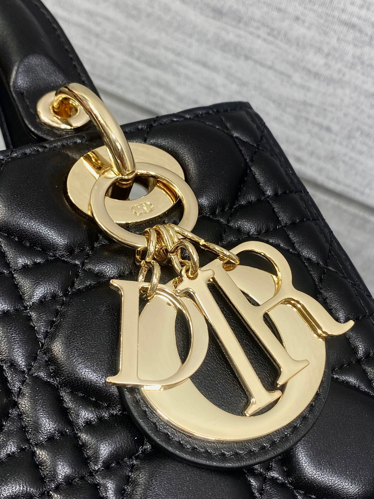 DIOR 25S MEDIUM LADY BAG 24 IN BLACK CALFSKIN GOLD HARDWRE