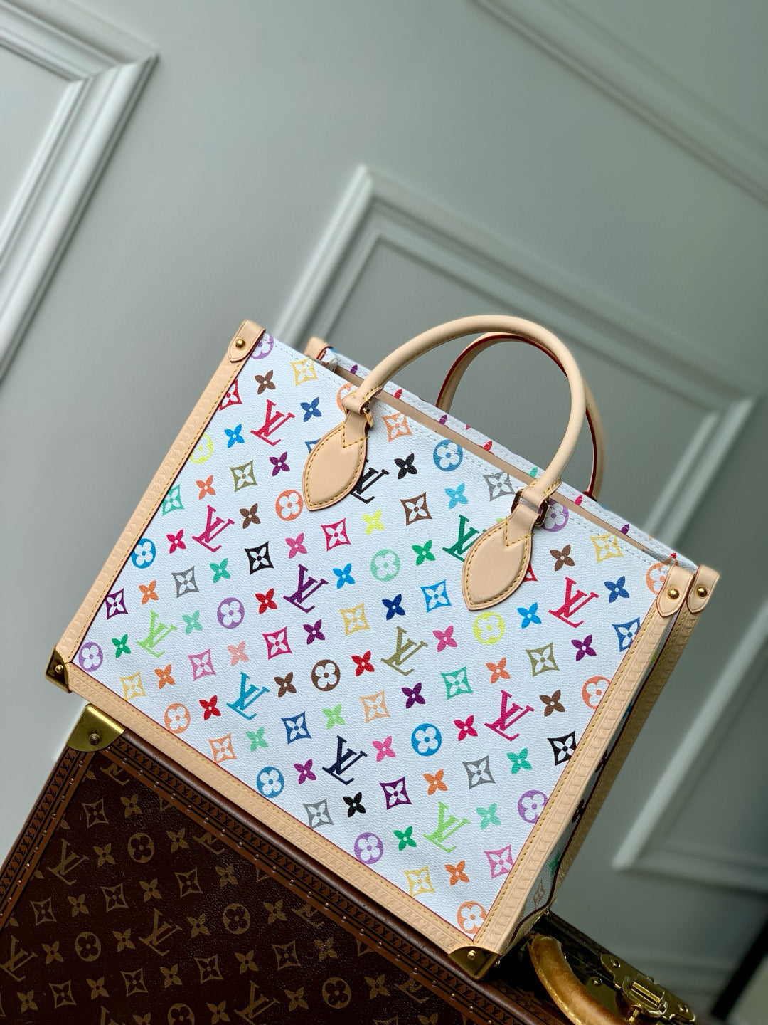 LOUIS VUITTON ONTHEGO MM BAG 35 IN MULTICOLOR MONOGRAM CANVAS