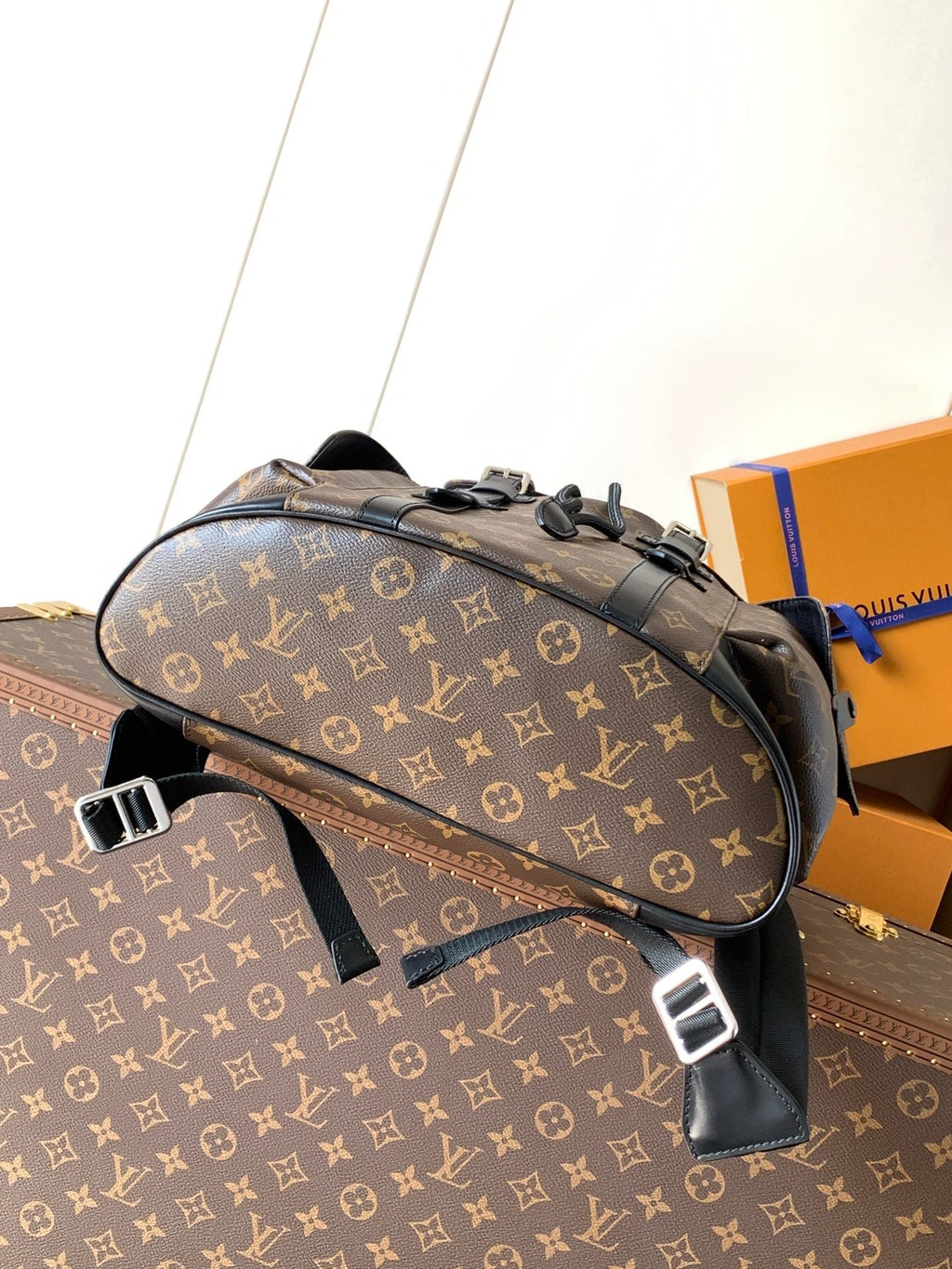 LOUIS VUITTON CHRISTOPHER MM BACKPACK 47 IN BROWN MONOGRAM CANVAS