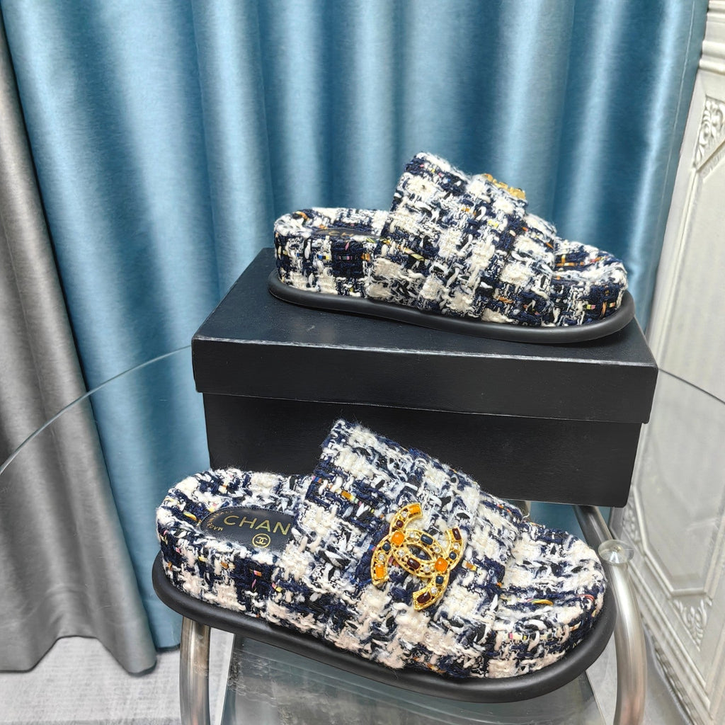 CHANEL PLATFORM HEELS SANDALS IN BLACK TWEED