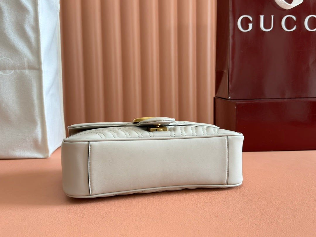 GUCCI MARMONT MATELASSÉ LARGE 26 BAG WHITE CALFSKIN
