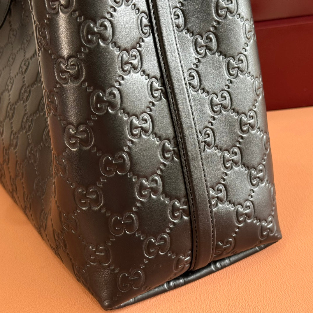 GUCCI 26S TOTE BAG 38 IN BLACK CALFSKIN WITH MONOGRAM PATTERN