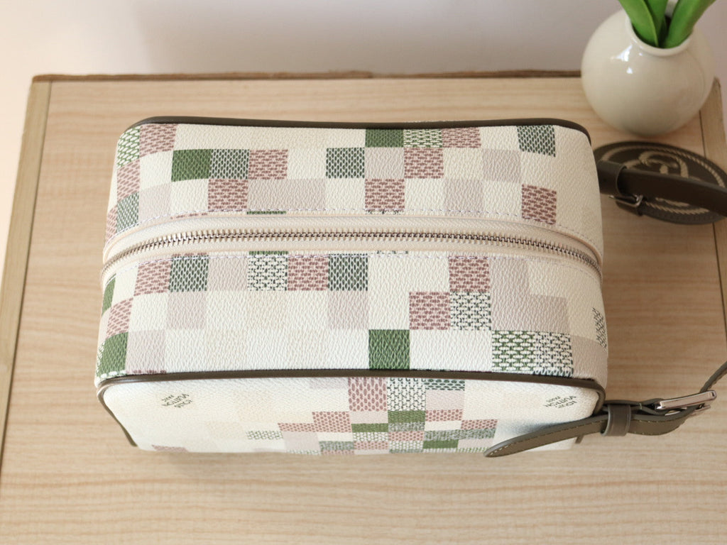 LOUIS VUITTON LOCKER DOPP KIT 23 IN KHAKI DAMOFLAGE COATED CANVAS