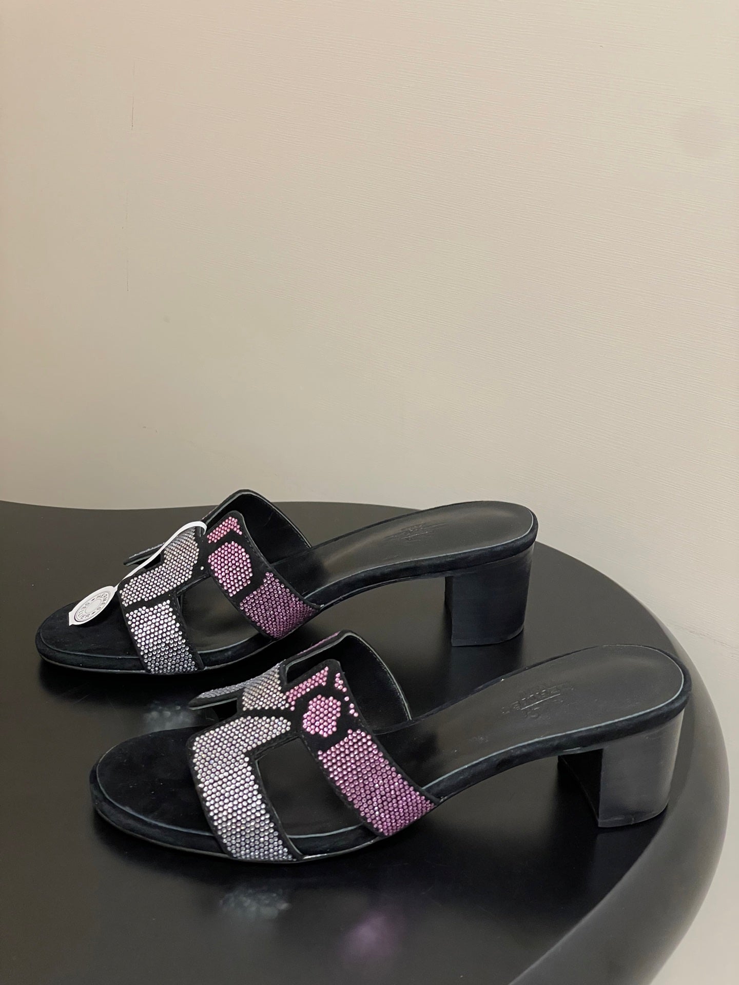 HERMES 25S ORAN HIGH‑HEEL SANDAL 50 MM IN BLACK LAMBSKIN WITH WHITE MIX PINK STONE DETAILS