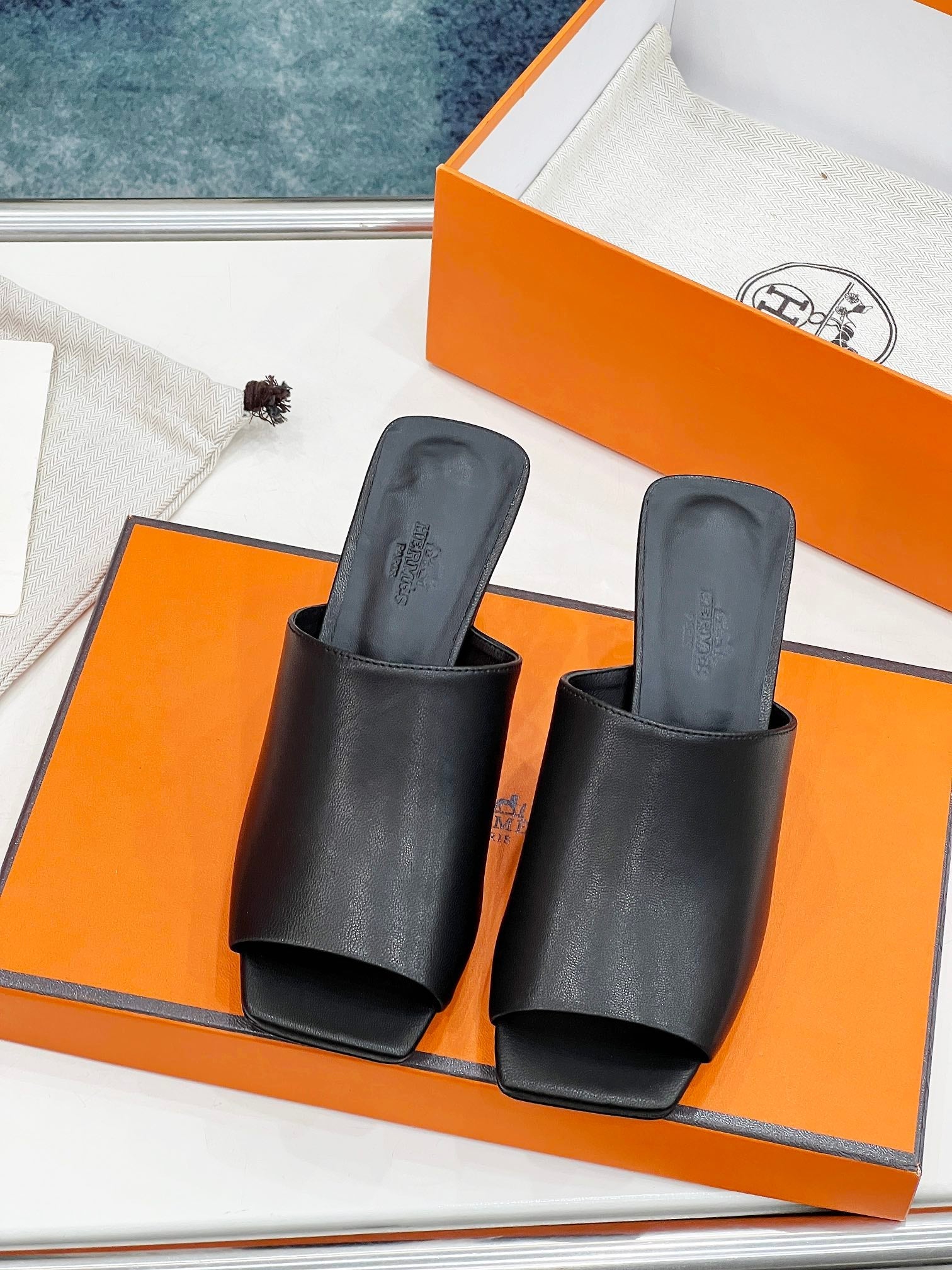 HERMES ICONIQUE 60 SANDAL IN BLACK CALFSKIN