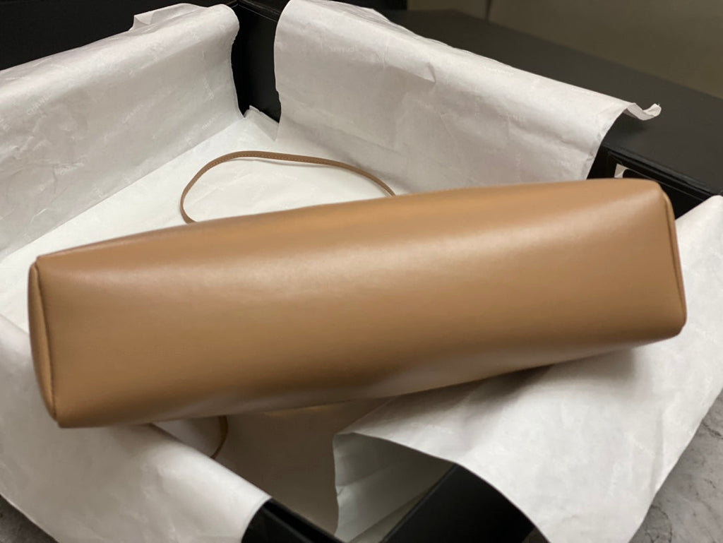 CHANEL SMALL 30 SHOPPING BAG IN CAMEL BROWN CALFSKIN