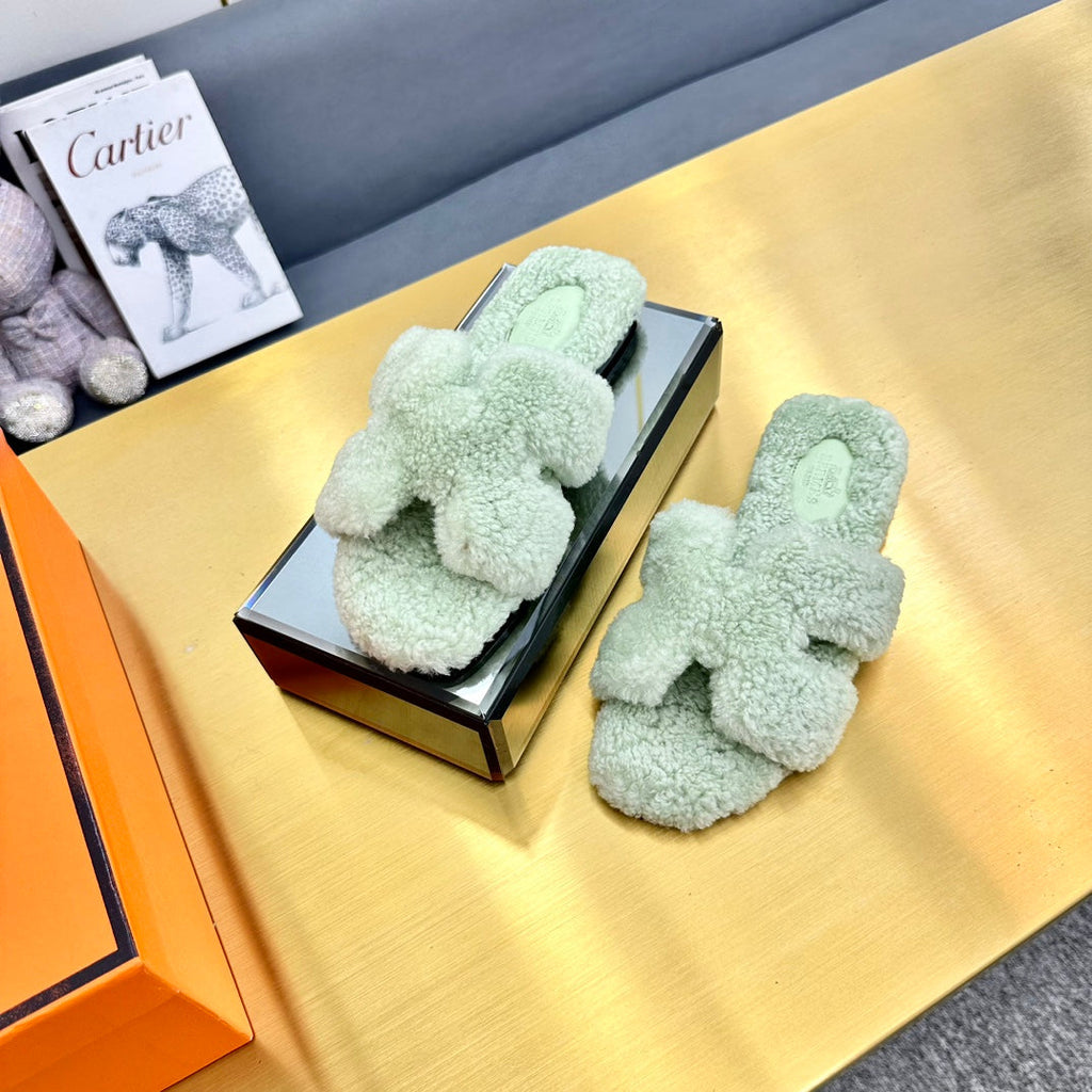 HERMES 0RAN SHEARLING SANDALS PASTEL GREEN