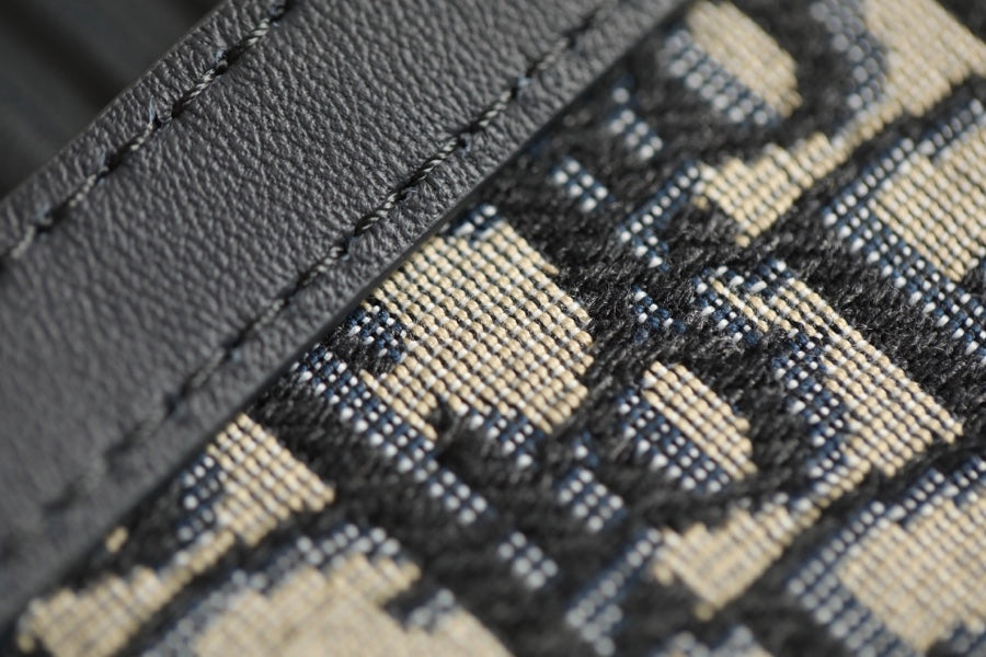 DIOR 30 MONTAIGNE 19CM BLUE OBLIQUE EMBROIDERY