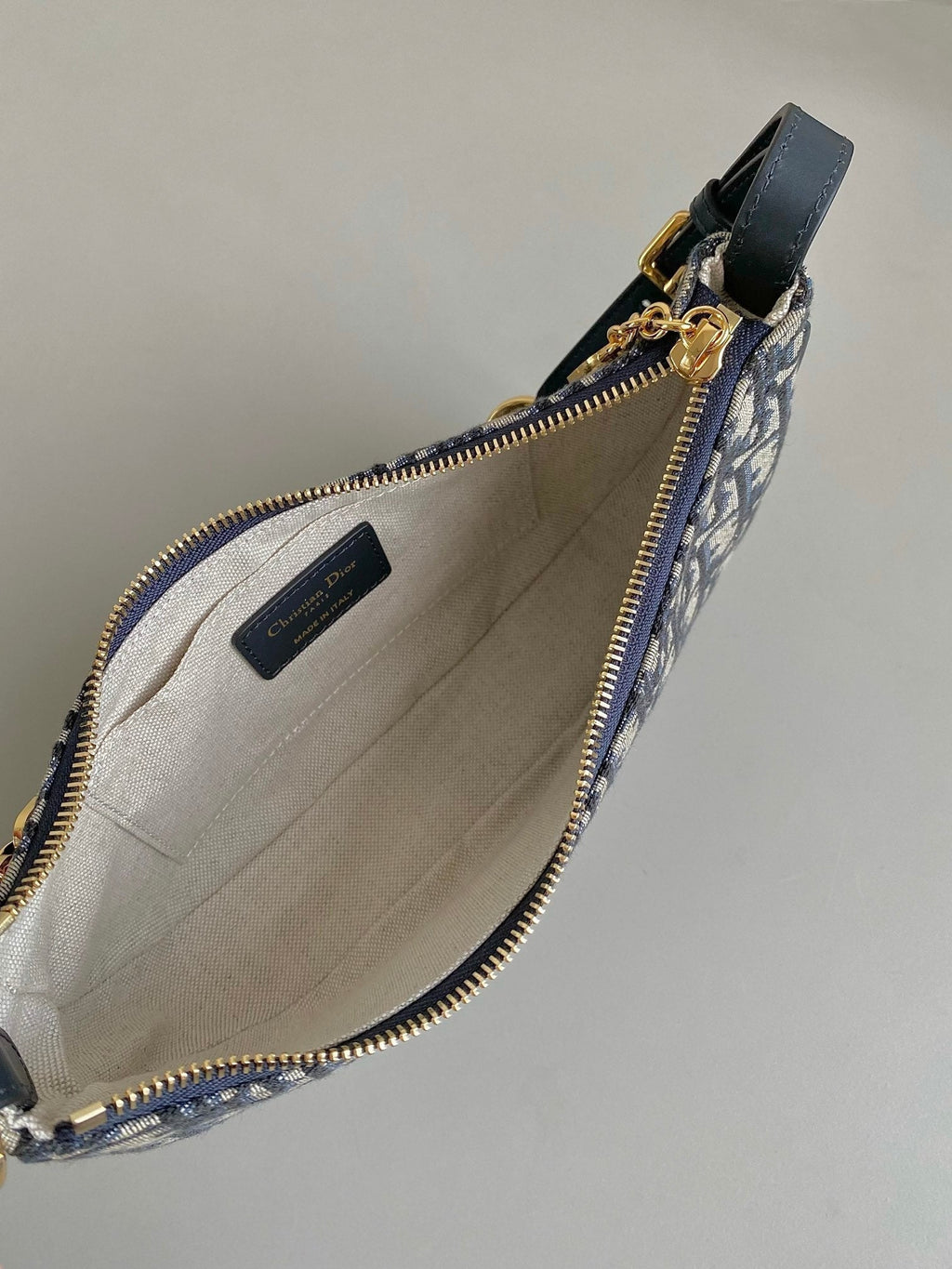 DIOR CD LOUNGE 26CM BLUE OBLIQUE EMBROIDERY